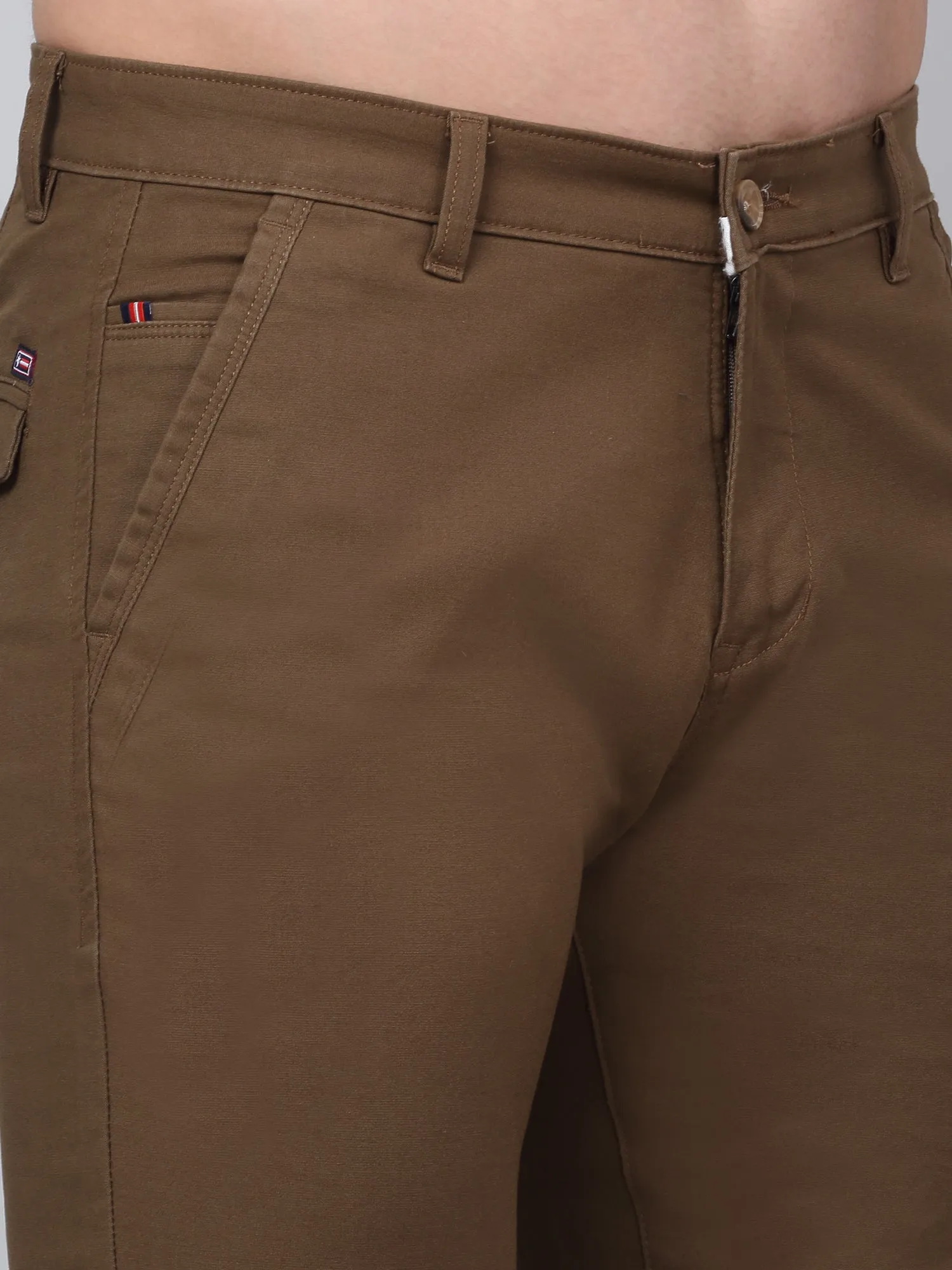 Men's Brown Solid Non-Pleated Stretchable Casual Trouser