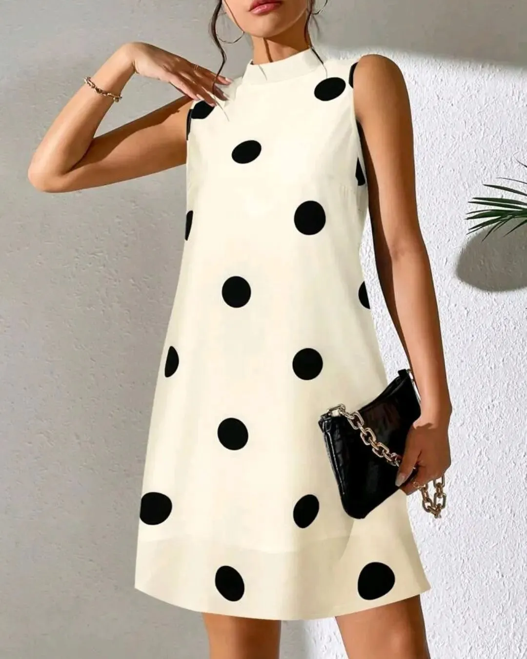 Polka dot round neck sleeveless dress