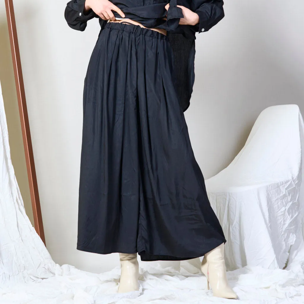 Wide leg trousers wholesale